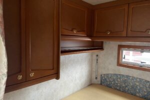 物入れ充実、旅の荷物はこちらに収納