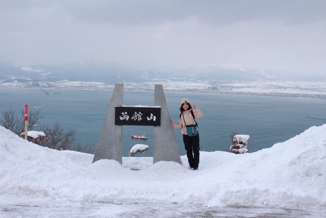冬の函館山登山！雪があっても登りやすい！